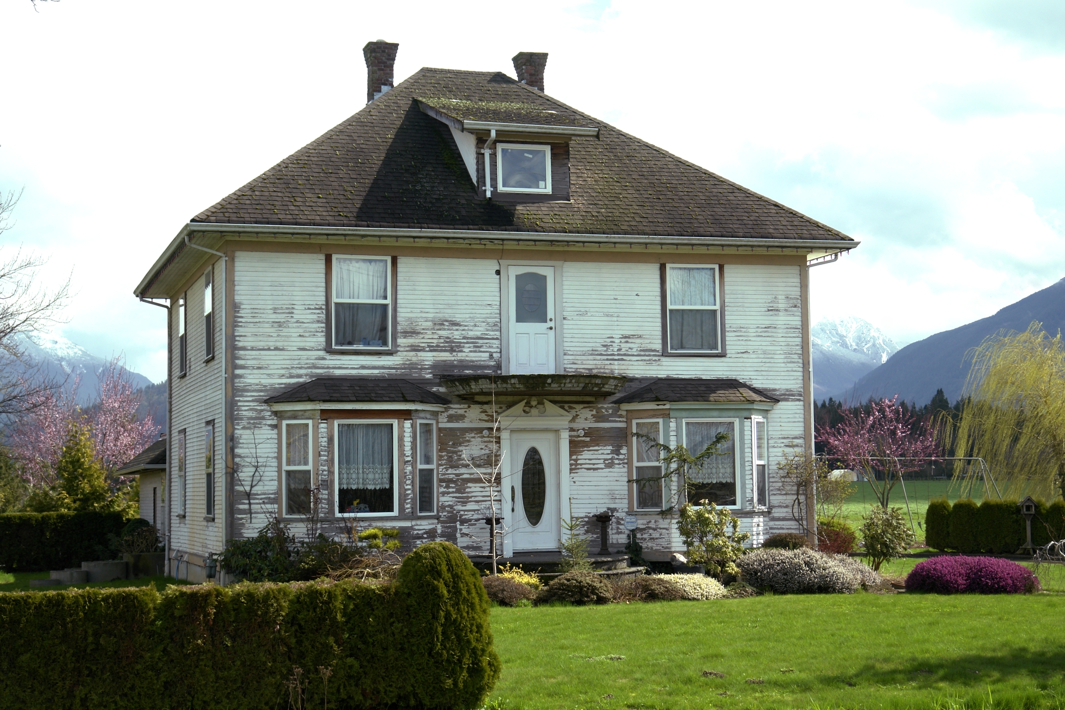 Risks That Come With Buying and Flipping a Fixer-Upper